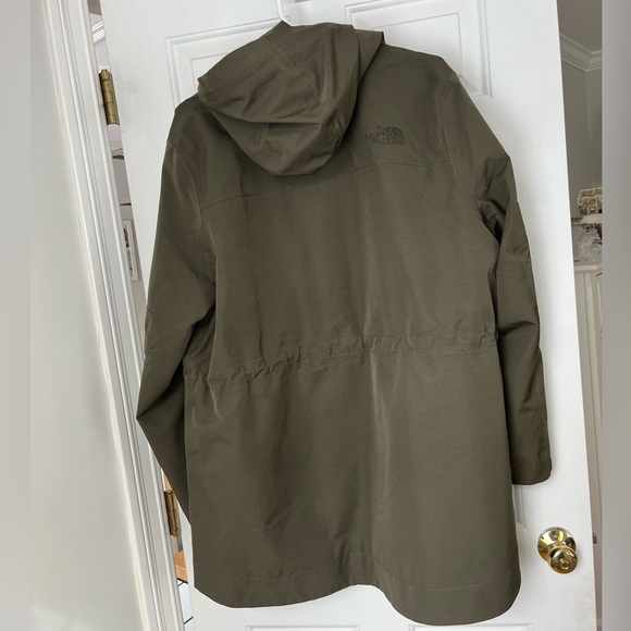 North face rain jacket - Picture 4 of 5